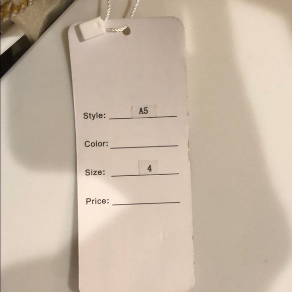 Black and gold prom dress - Picture 7 of 8